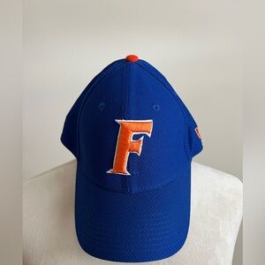 NWOT University of FL New Era 39thirty stretch fitted baseball cap.